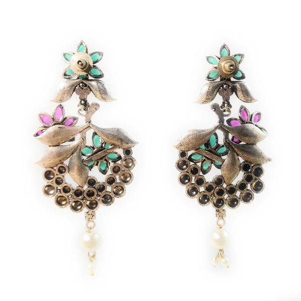 Floral Design Elegant Fashion Earrings - Image 2