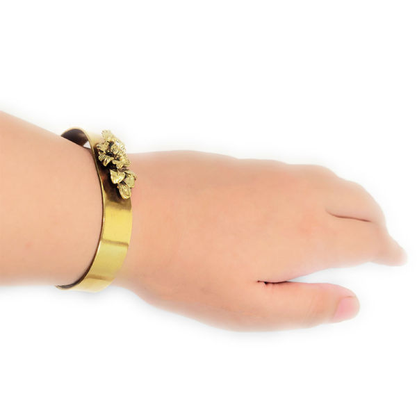 Free Size Adjustable Floral Design Bracelet for Women- Golden - Image 3