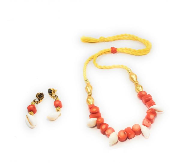 Coral and Cowrie Shell Choker Necklace and Earring Set - Image 3