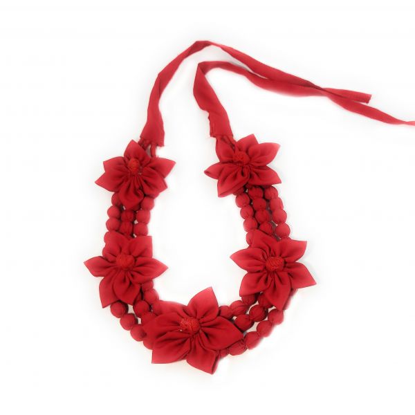 Red Floral Design Handmade Fabric Necklace - Image 3