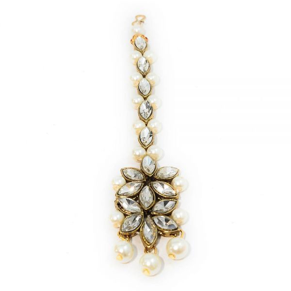 Multi-Layer Long Kundan Pearl Necklace Earring & Maangtika Set - Image 5