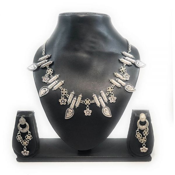 Oxidised German Silver Peacock and Flower Design Choker Necklace and Earring Set - Image 4