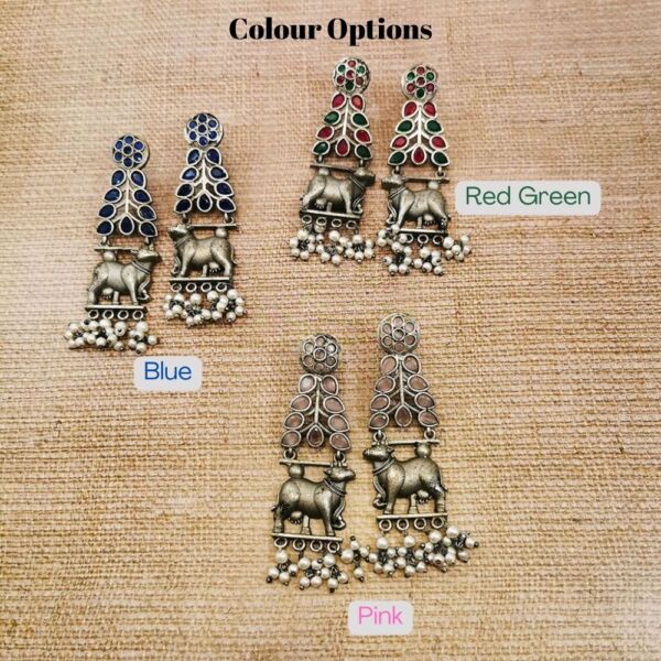Antique Finish Kamdhenu Design Stone Earrings - Image 5