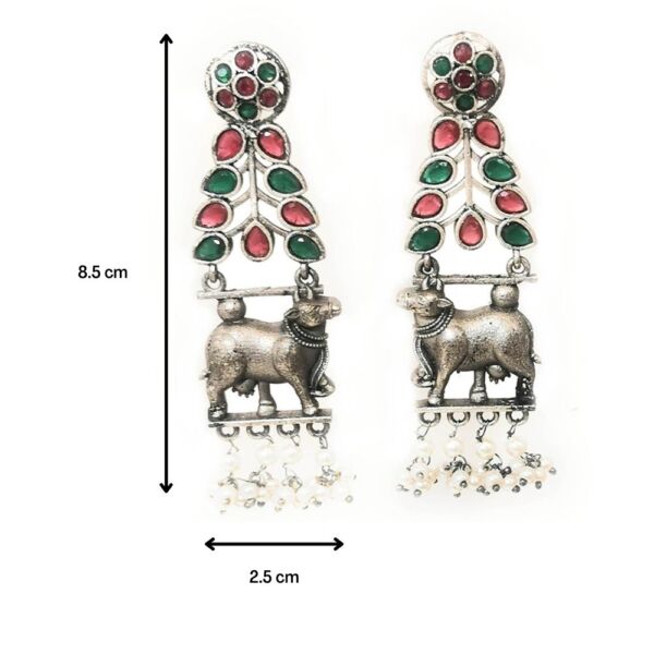 Antique Finish Kamdhenu Design Stone Earrings - Image 6