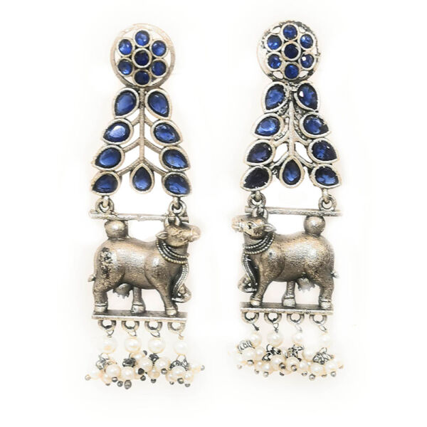 Antique Finish Kamdhenu Design Stone Earrings - Image 4