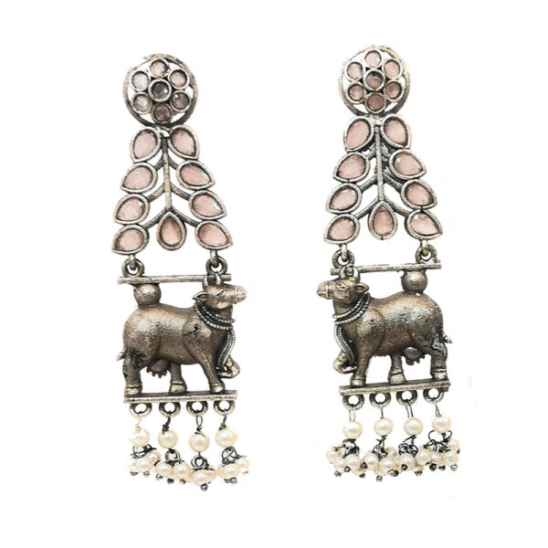 Antique Finish Kamdhenu Design Stone Earrings