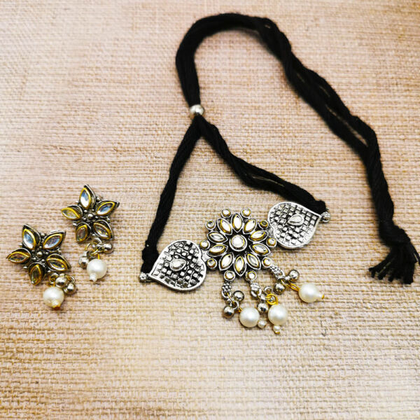 Oxidised German Silver Faux Kundan Short Choker Necklace Set for Women - Image 4
