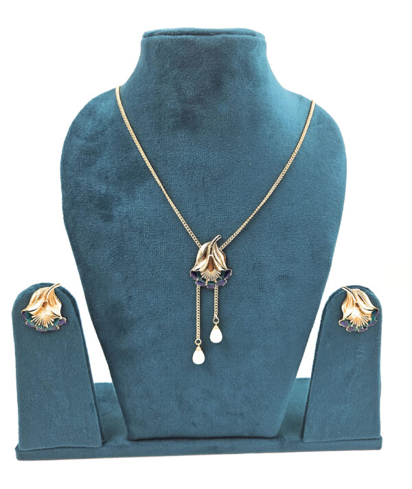 Rose Flower Design Necklace set with Earrings