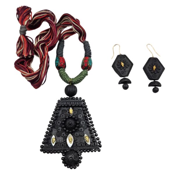Handmade Terracotta Stylish Shape Necklace set with Earrings. - Image 2